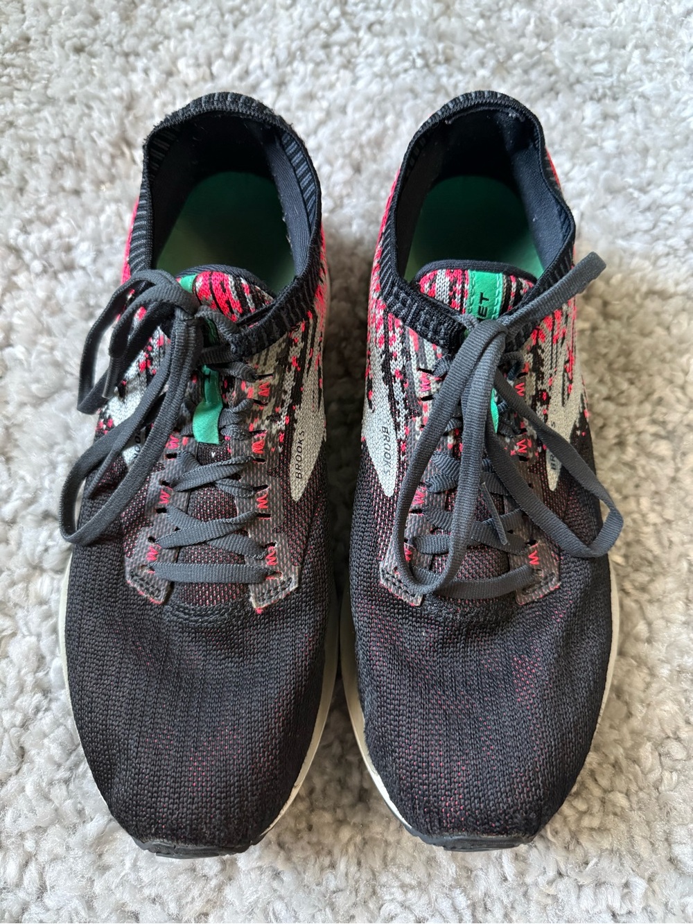 Brooks Women's Black Knit Running Shoes with Pink and Teal Highlights